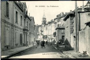 carte postale ancienne digne rue de la préfecture
